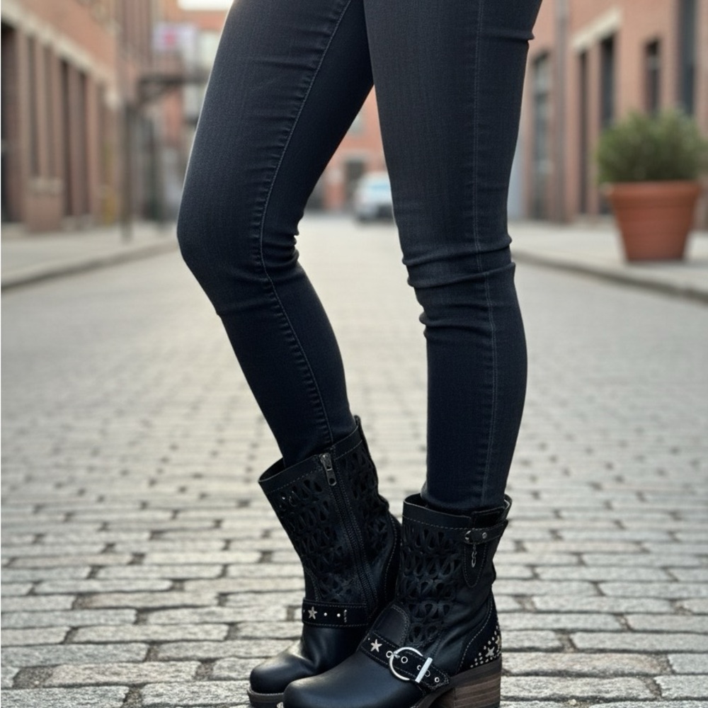 Fall Dromedaris Size 7 Stylish Black Moto Boots with Star Accents